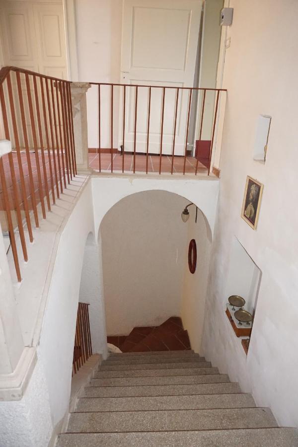 Palazzo De Fabritiis Bed and Breakfast Rosciano  Buitenkant foto