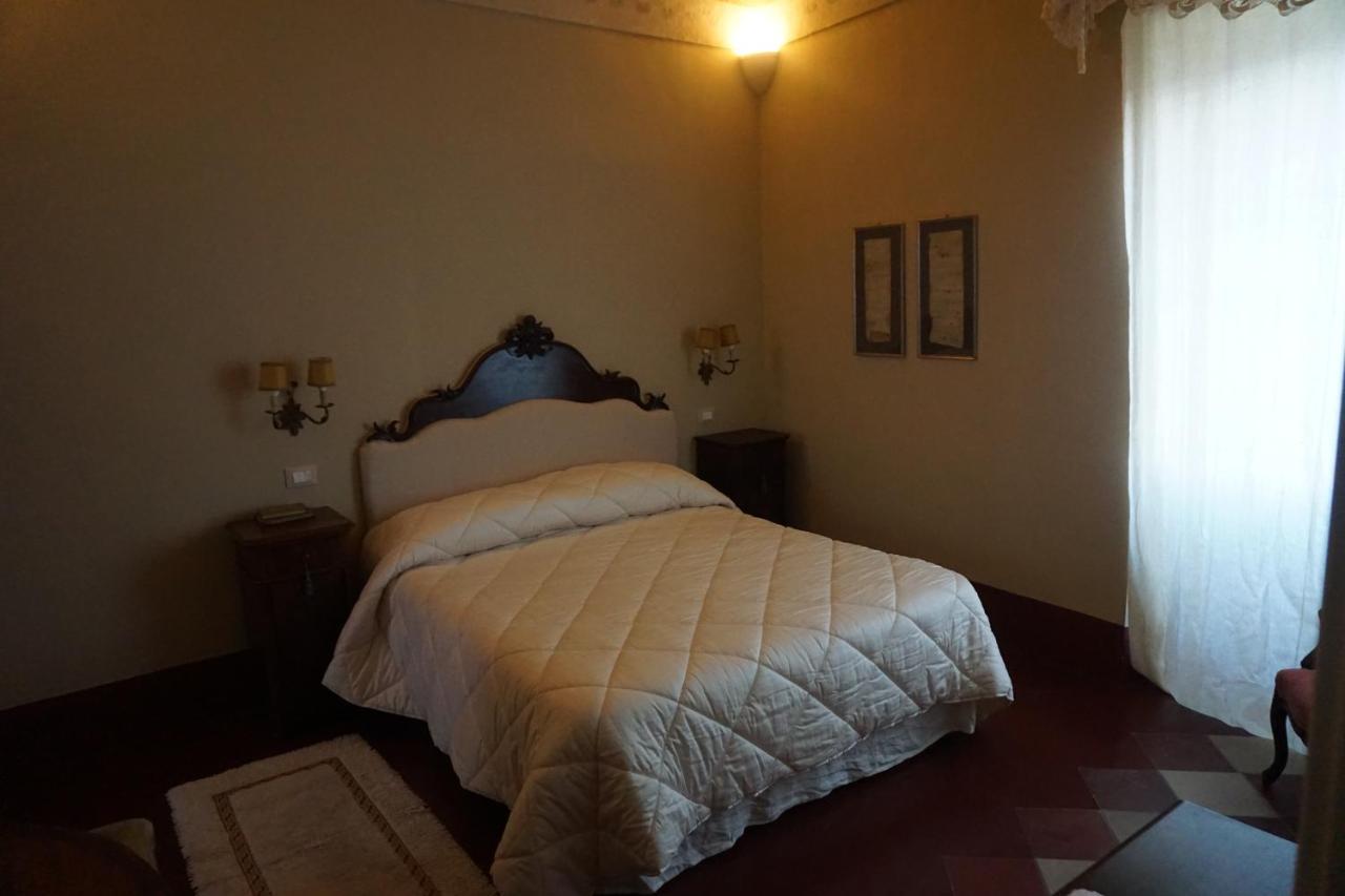 Palazzo De Fabritiis Bed and Breakfast Rosciano  Buitenkant foto