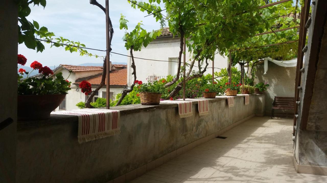 Palazzo De Fabritiis Bed and Breakfast Rosciano  Buitenkant foto